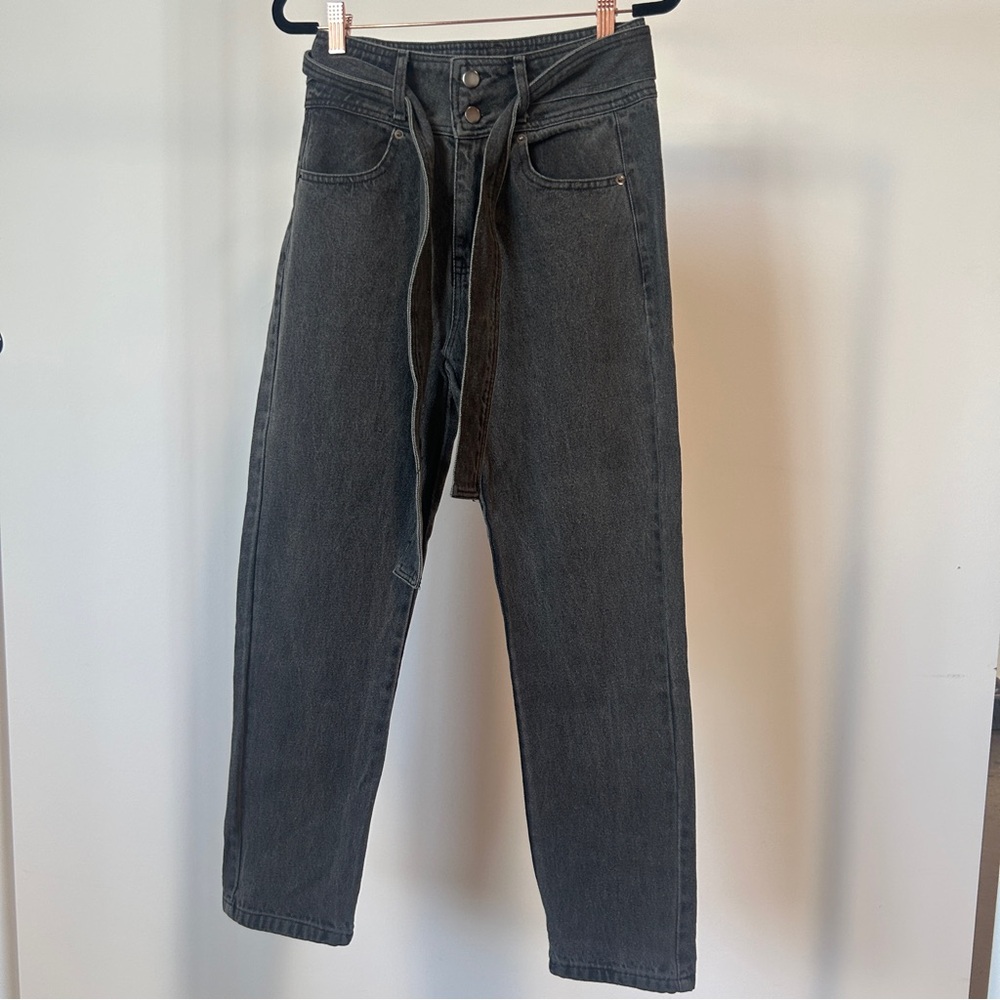 Lulu’s dark wash paper bag jeans